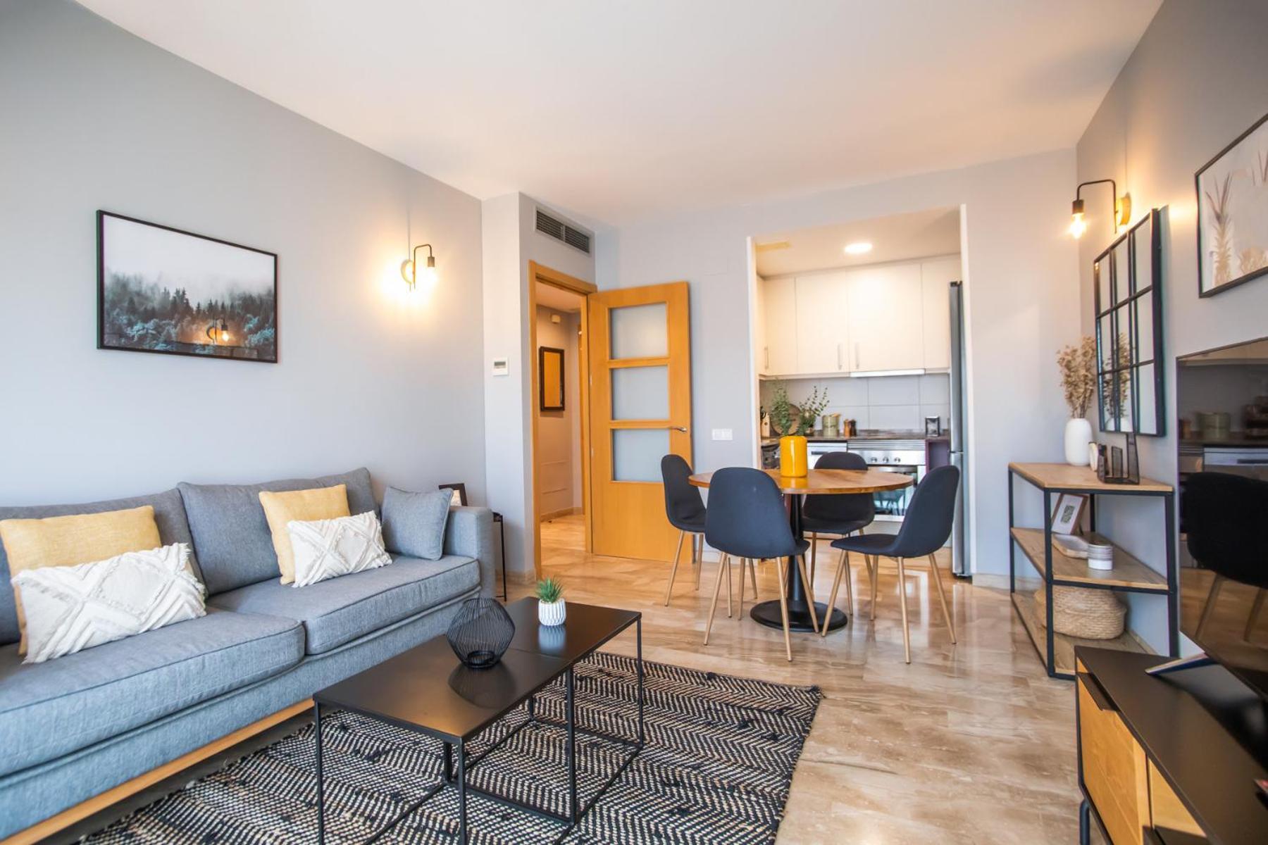 P1mal1091- Fantastic 3bed Steps Away From Sagrada